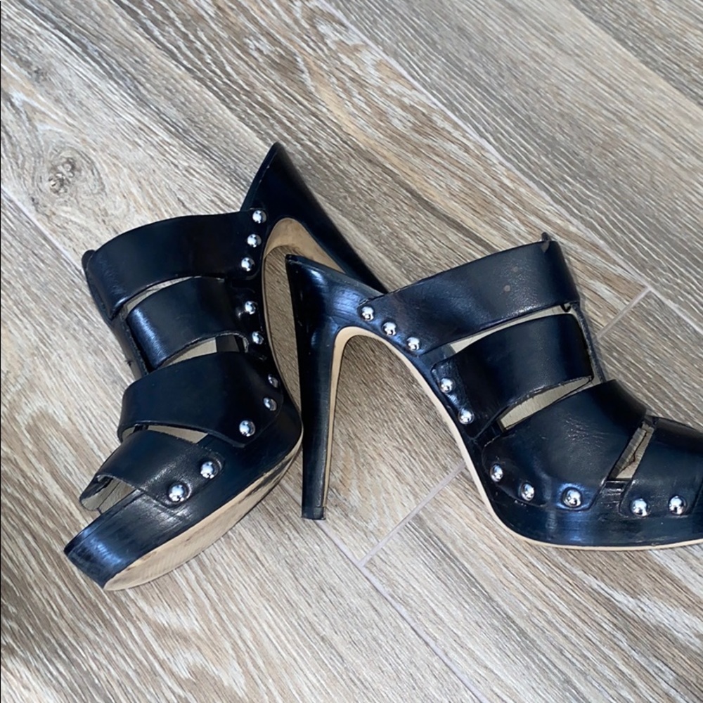 Black Michael Kors heels!